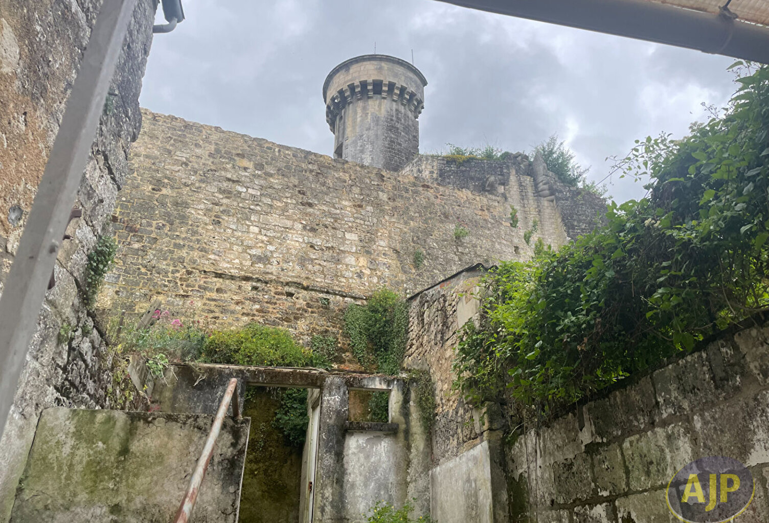 A VENDRE MAISON TAILLEBOURG — photo 1