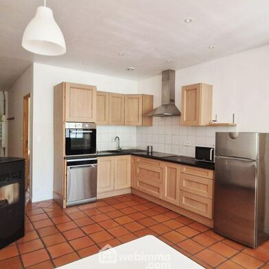 Appartement 3 pièces 176700 €