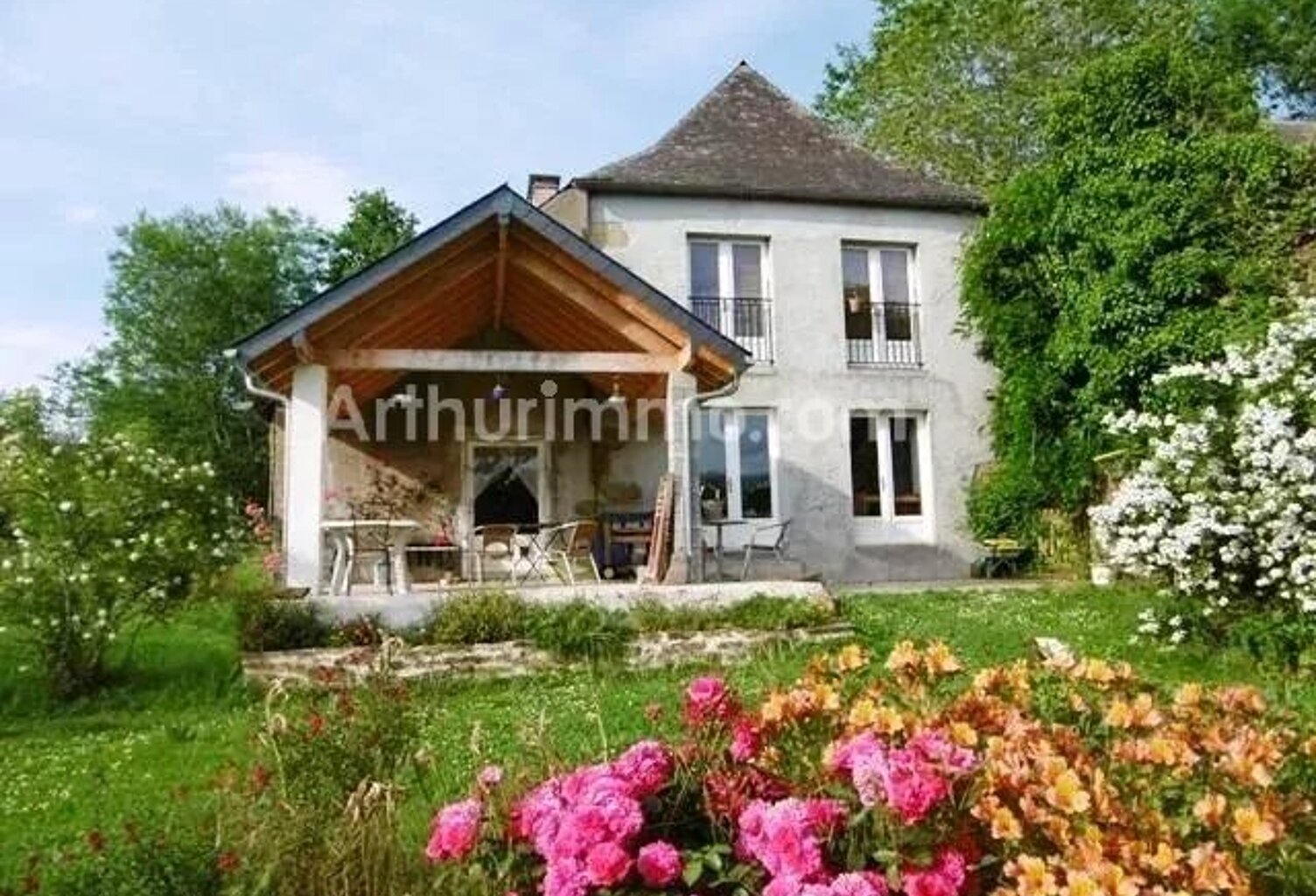 PROPRIÉTÉ SUR LES HAUTEURS ENTRE PAU ET NAY sur plus de 3 hectares — photo 1