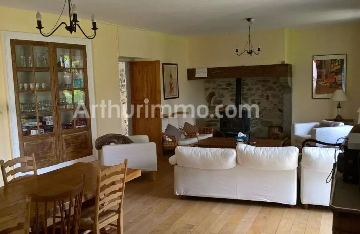 Bien vendu : Maison 592 m² Louvie-Juzon (64260) — photo 2