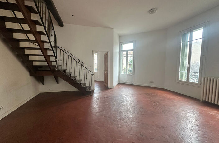 Maison de maître . Avignon IM 12 pièce(s) 230 m2. Garage — photo 2