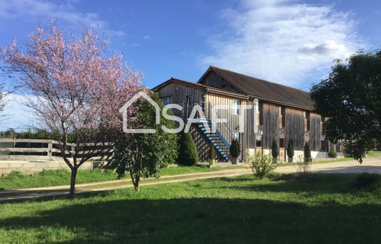 maison 11 pièces 400 m2 à vendre à Saint-Cyprien (24220)