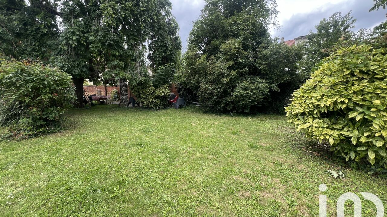 terrain  pièces 300 m2 à vendre à Villejuif (94800)