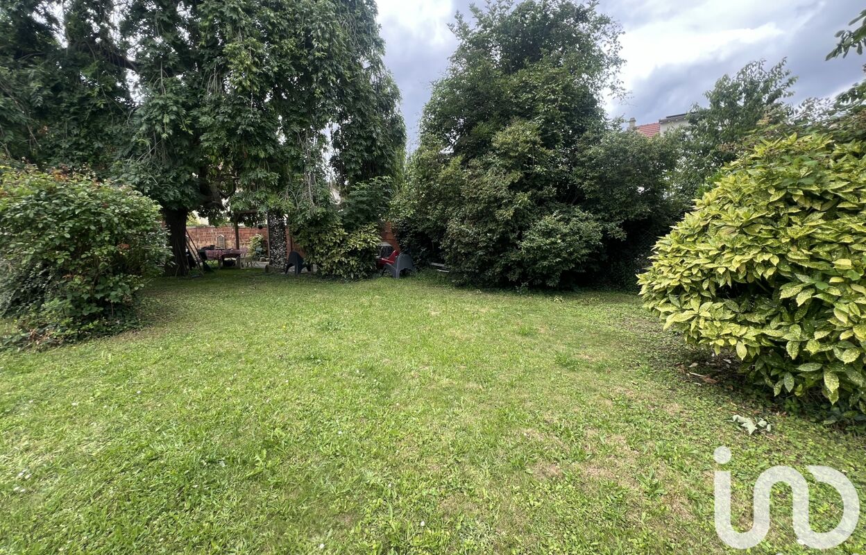 terrain  pièces 300 m2 à vendre à Villejuif (94800)