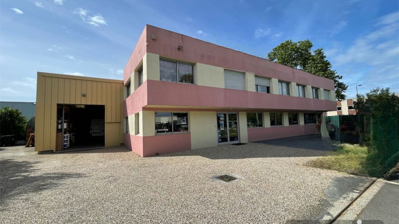 commerce  pièces 685 m2 à vendre à Lisses (91090)