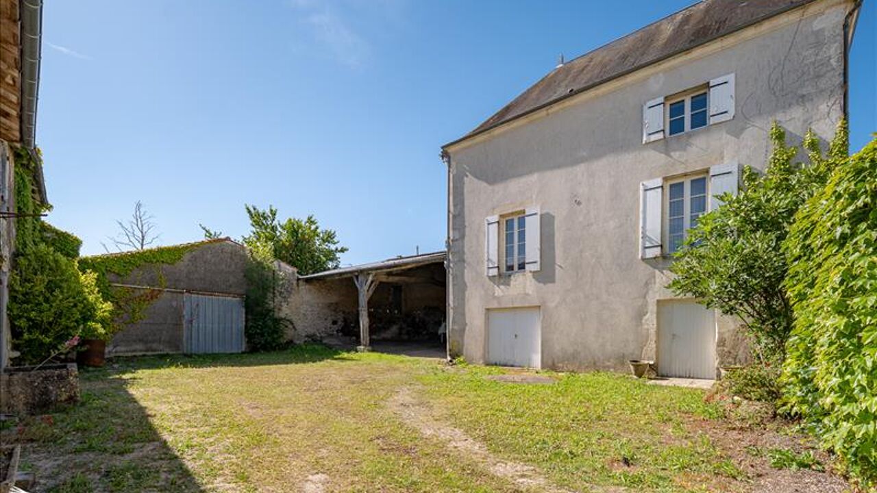 maison 5 pièces 111 m2 à vendre à Saint-Jean-d'Angély (17400)