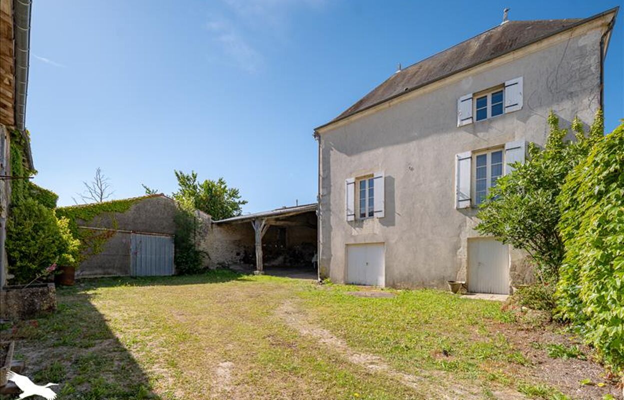 maison 5 pièces 111 m2 à vendre à Saint-Jean-d'Angély (17400)