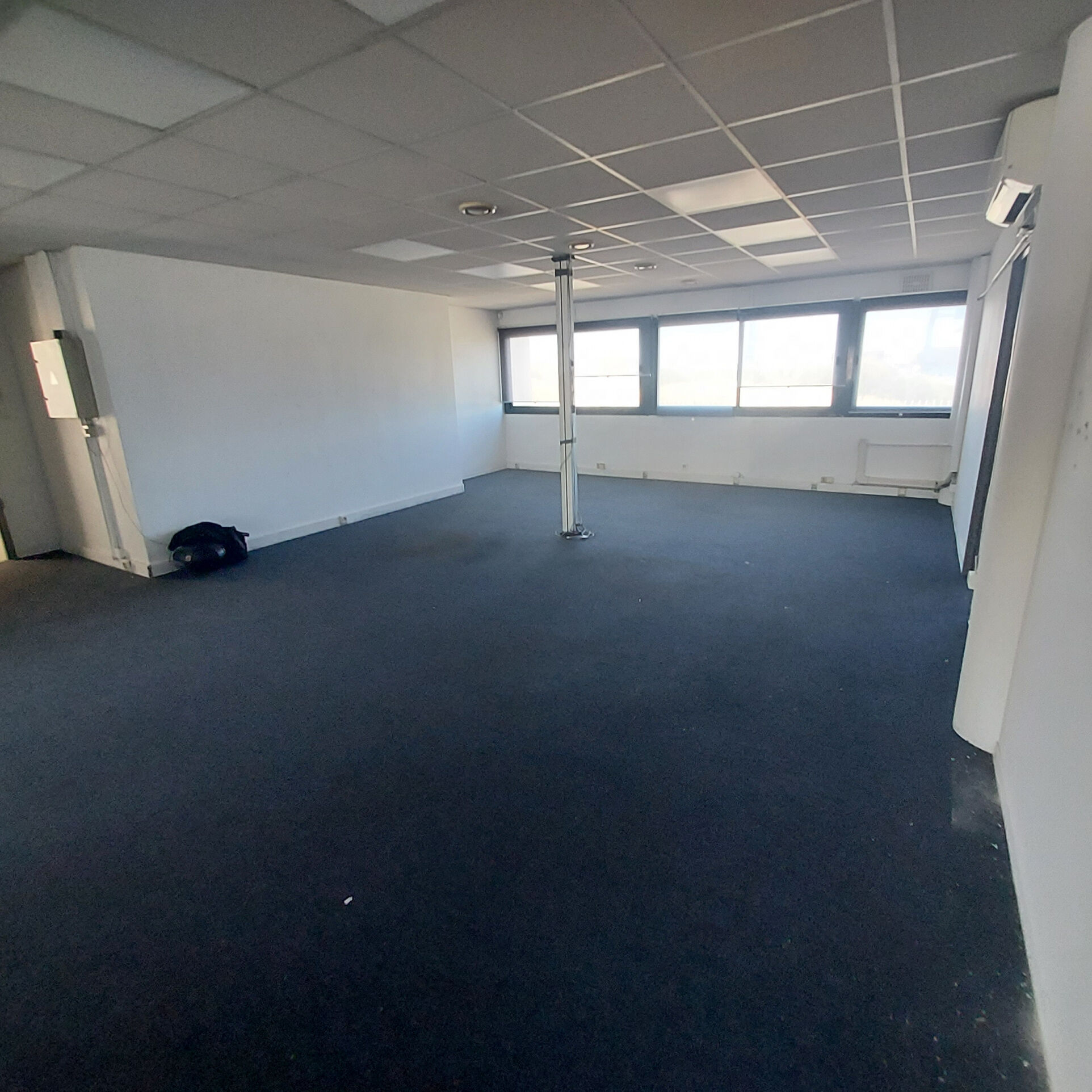 Marseille 16eme Divers 2 pièces 81 m²