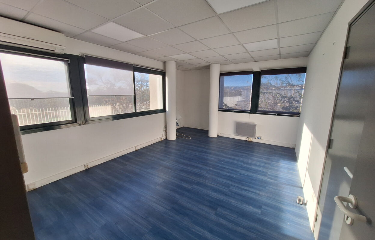 bureau 2 pièces 81 m2 à louer à Marseille 16 (13016)