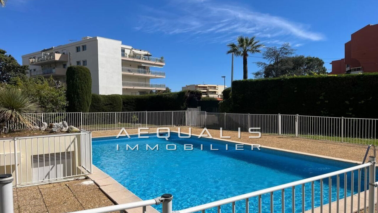 appartement 2 pièces 54 m2 à vendre à Saint-Laurent-du-Var (06700)