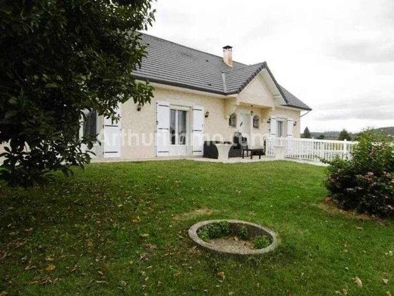 Maison 7 pièces  à vendre 160 m² — photo 1