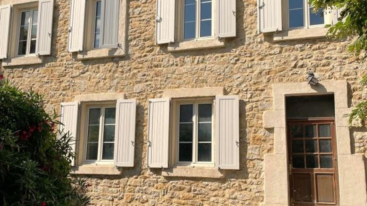 maison 4 pièces 200 m2 à vendre à Salavas (07150)