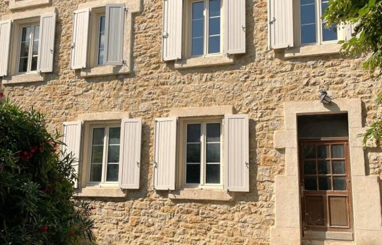 maison 4 pièces 200 m2 à vendre à Salavas (07150)