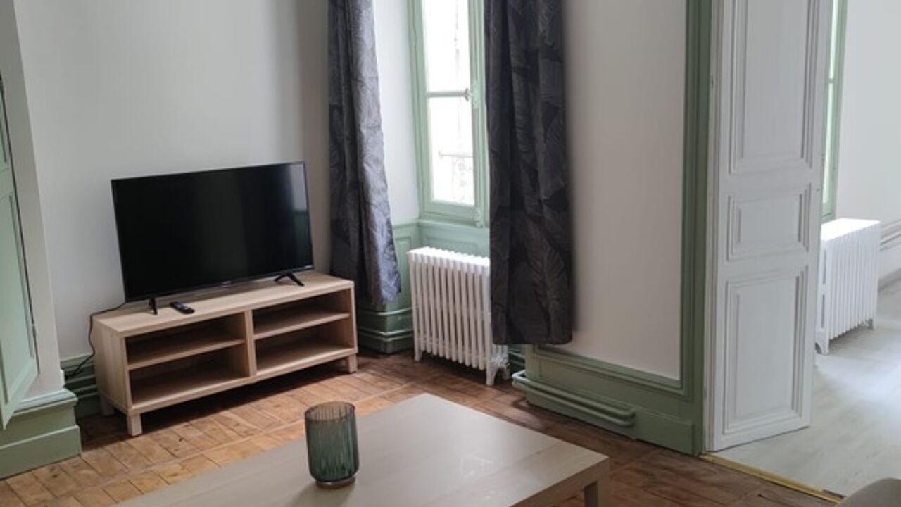 immeuble  pièces 230 m2 à vendre à Néris-les-Bains (03310)