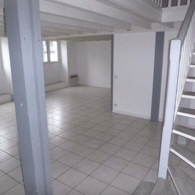 Appartement 4 pièces 775 €