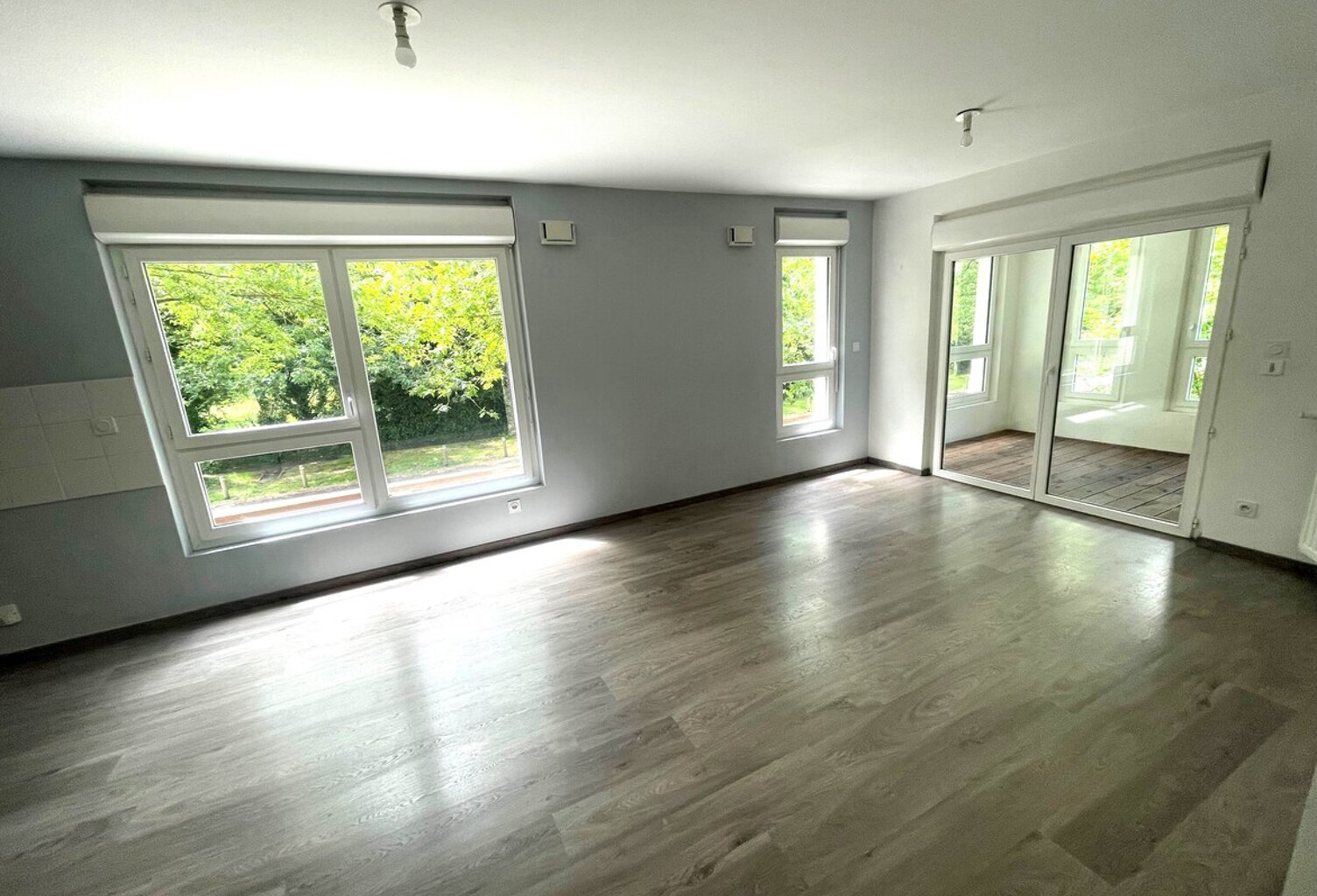 Parking + Appartement + Parking — photo 1