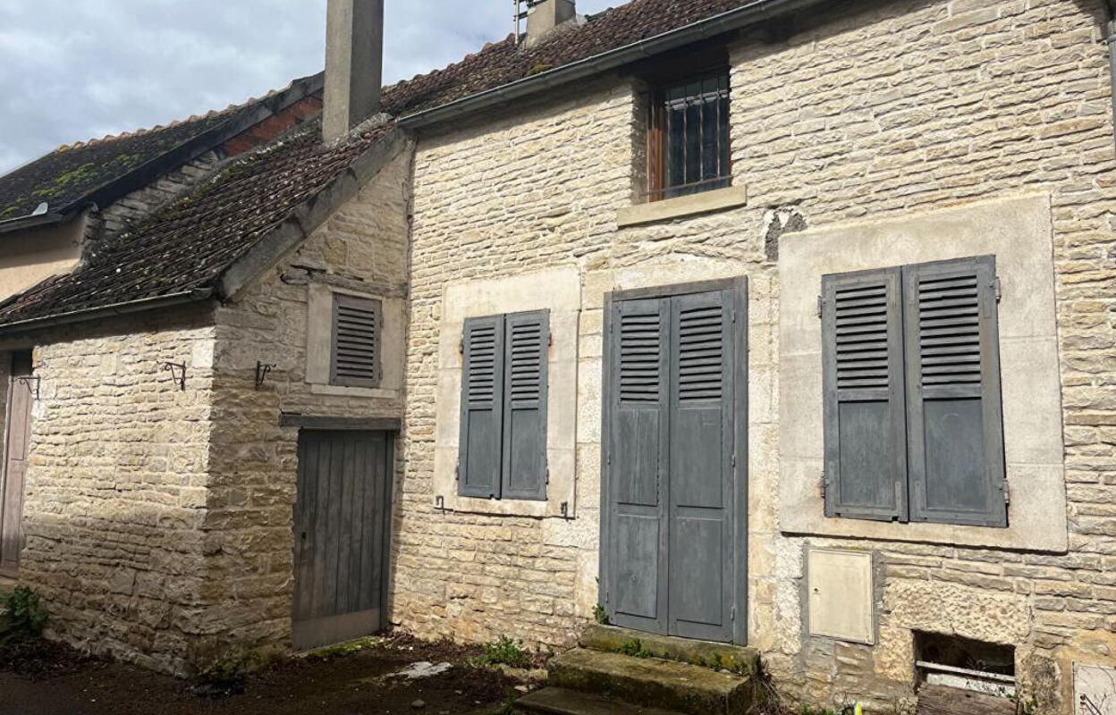 maison 5 pièces 91 m2 à vendre à Ancy-le-Franc (89160)