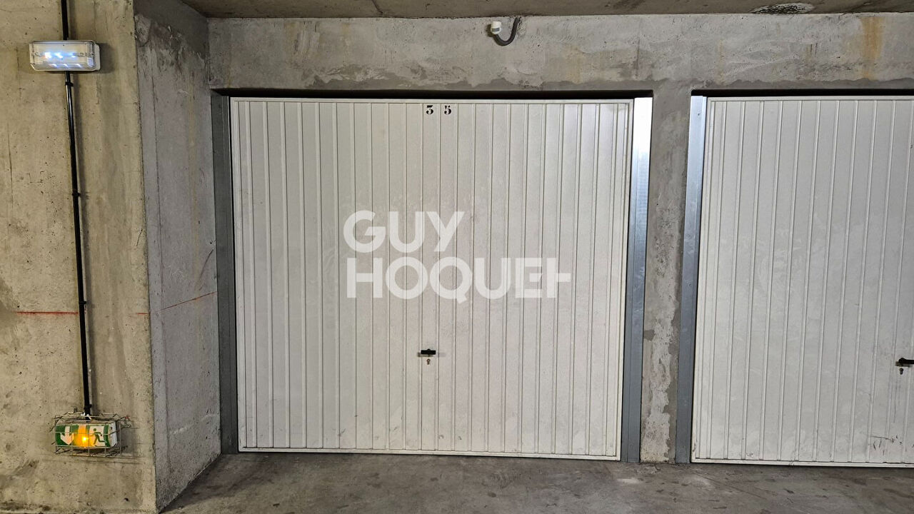 garage  pièces 17 m2 à vendre à Oullins (69600)