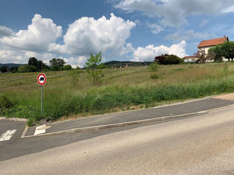 JULIENAS terrain viabilisé 305 m² — photo 1