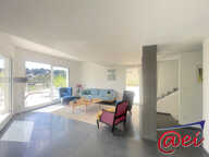 Villa moderne avec piscine et vue dégagée — photo 3