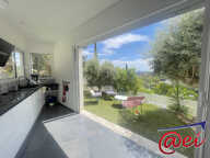 Villa moderne avec piscine et vue dégagée — photo 4