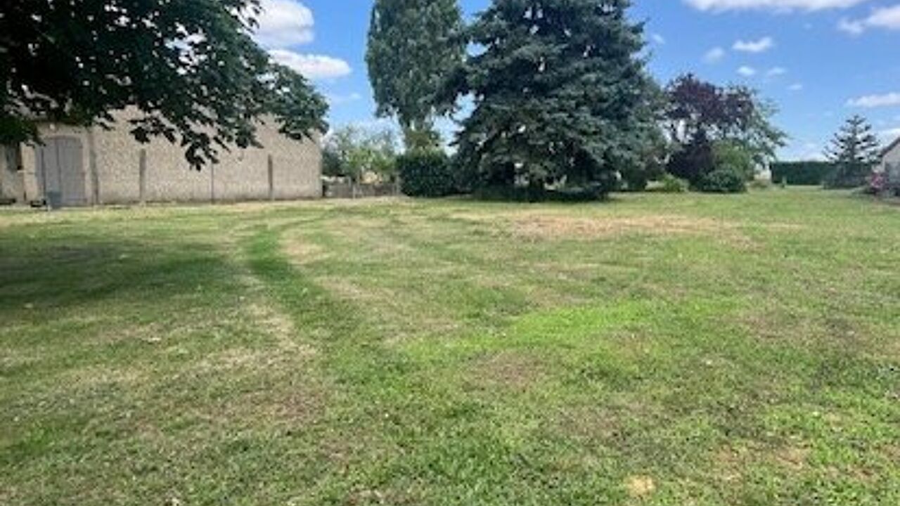 terrain  pièces 1350 m2 à vendre à Neuville-de-Poitou (86170)