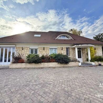 Maison 8 pièces 499000 €