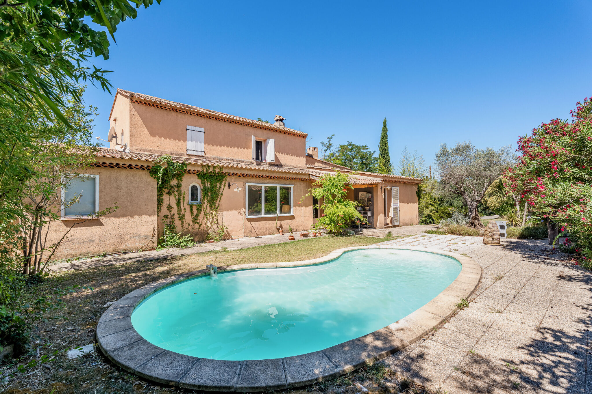 Aubagne Maison 6 pièces 200 m²