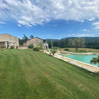 Maison 10 pièces 851000 €