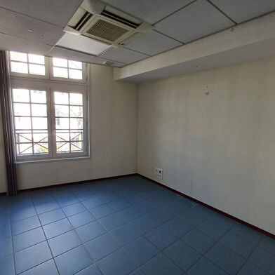 Bureau 5 pièces 324000 €