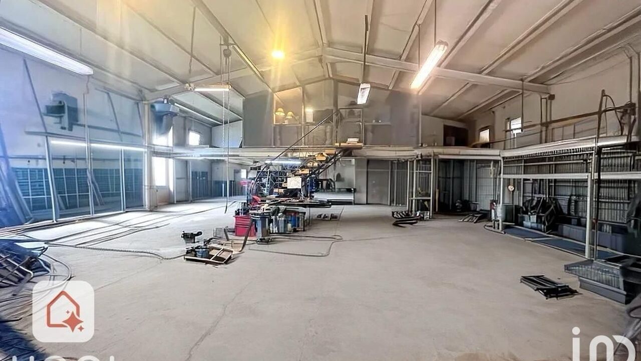 commerce  pièces 200 m2 à louer à Cucuron (84160)