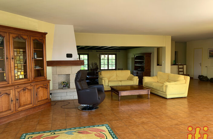 Villa à La Pironnière — photo 4