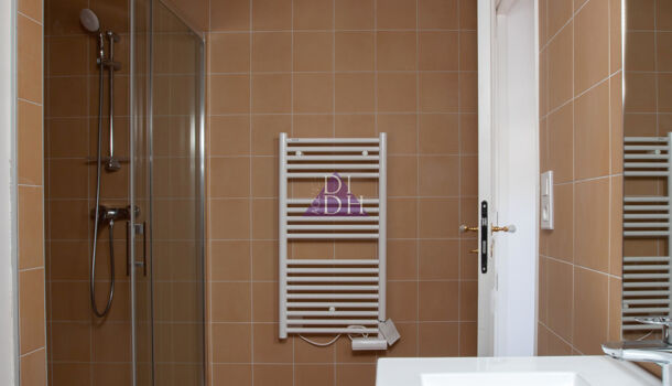 Appartement 2 pièces  à vendre Hyères 83400