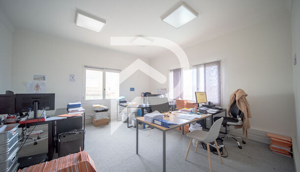 Bureau 8 pièces  à vendre Fréjus 83600
