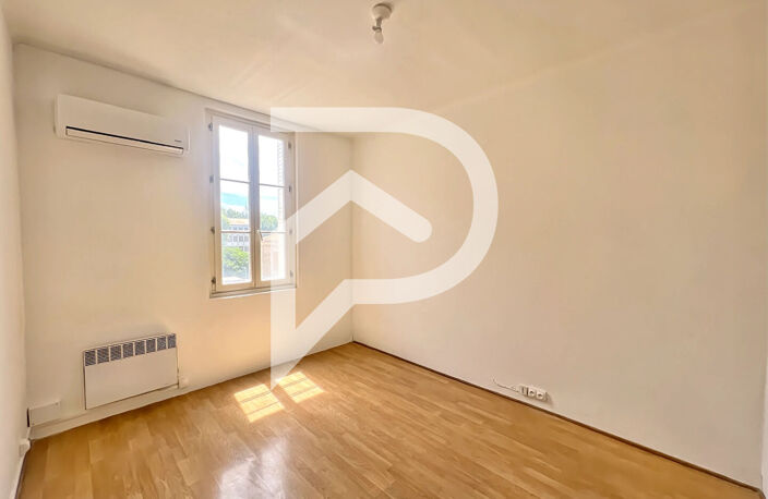 Appartement Avignon 3 pièces 45.33 m2 INTRA-MUROS — photo 2