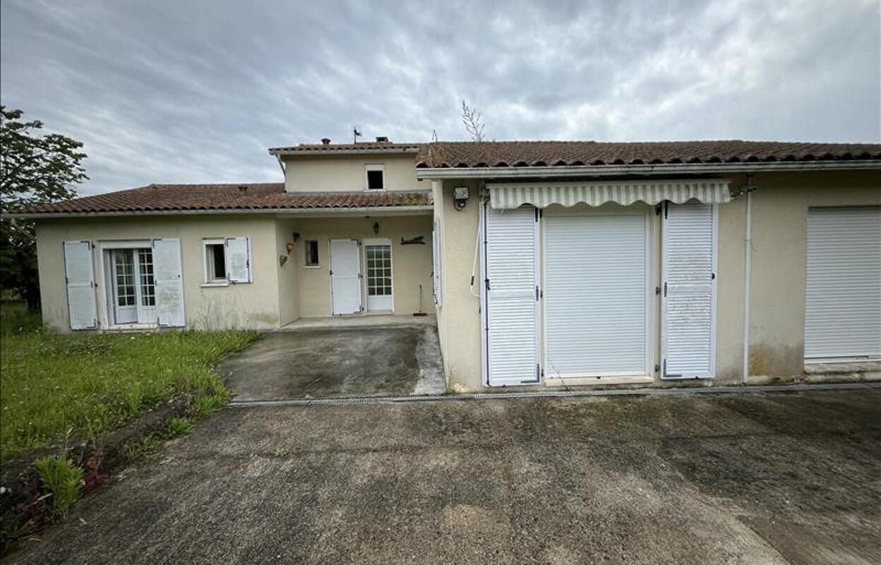 maison 6 pièces 164 m2 à vendre à Coteaux-du-Blanzacais (16250)