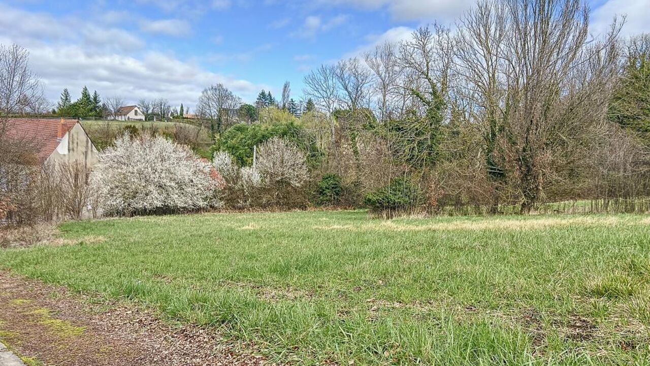 terrain  pièces 1070 m2 à vendre à Creuzier-le-Vieux (03300)