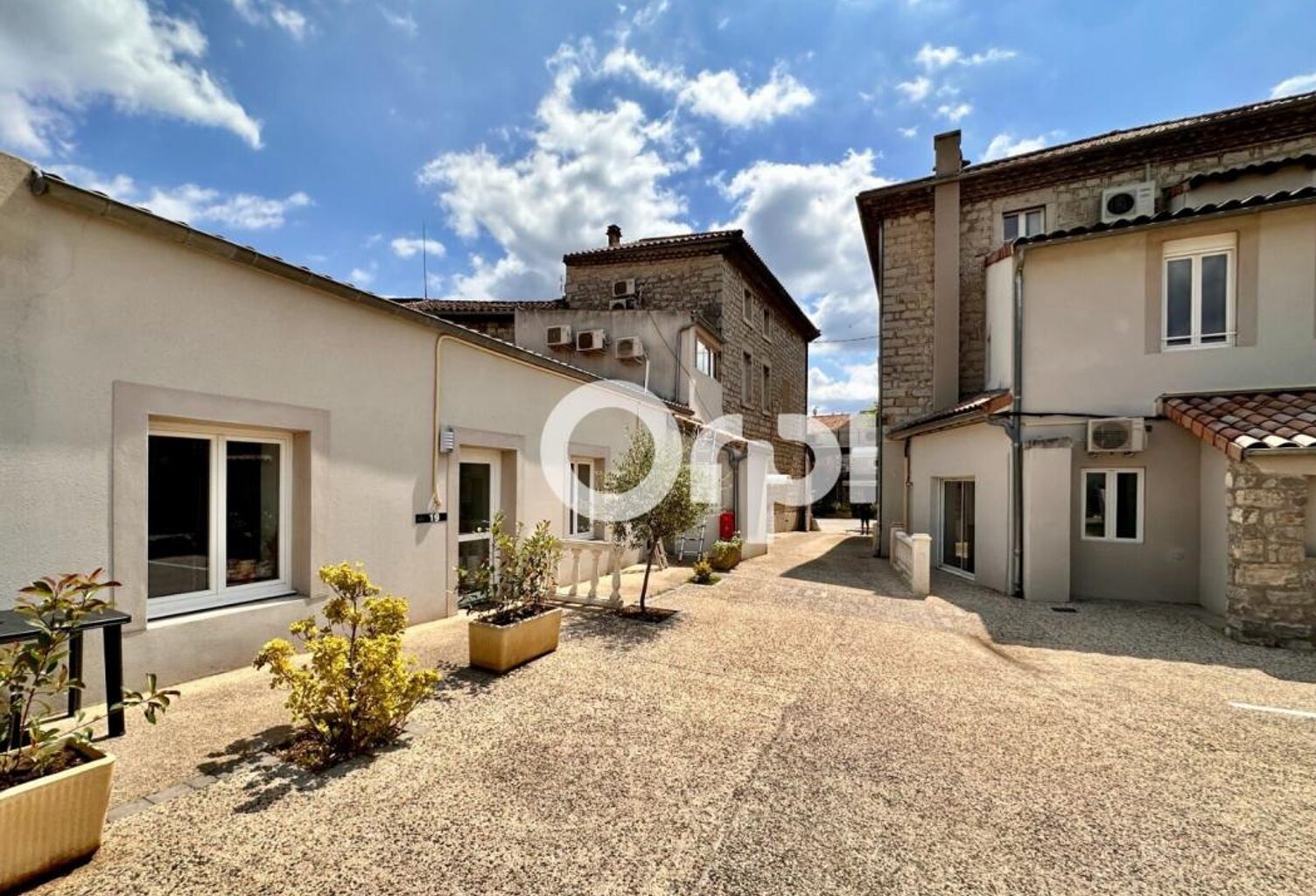 Appartement F3 avec piscine (LOT 14) — photo 1