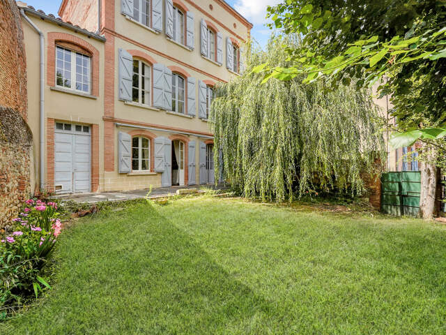 A VENDRE maison de Maître de 345m2 + combles aménageables — photo du bien