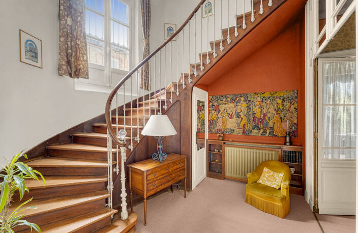 A VENDRE maison de Maître de 345m2 + combles aménageables — photo 2