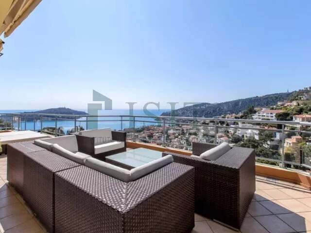 VILLEFRANCHE-SUR-MER - Appartement dernier étage — photo du bien
