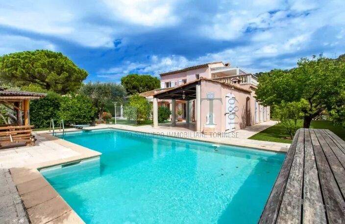 VILLEFRANCHE-SUR-MER - VILLA NEO PROVENCALE — photo 2