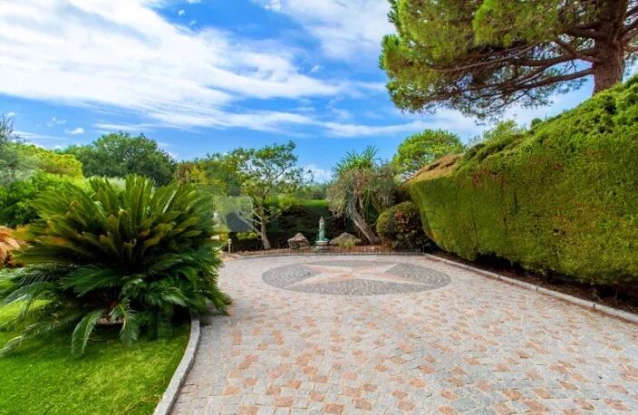 VILLEFRANCHE-SUR-MER - VILLA NEO PROVENCALE — photo 3