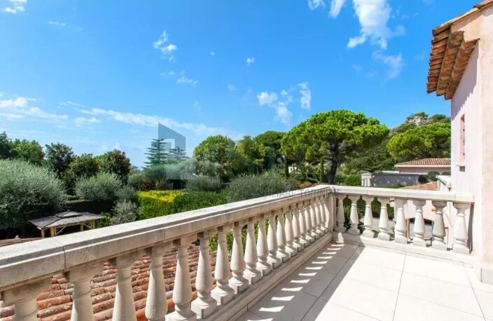 VILLEFRANCHE-SUR-MER - VILLA NEO PROVENCALE — photo 5