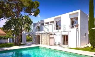 Maison 7 Pièces 295 m² à vendre à Antibes (06160)