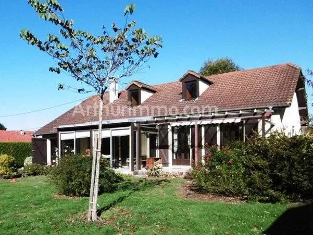 15 MN A PIED DU CENTRE DE NAY (MAIRIE) — photo du bien
