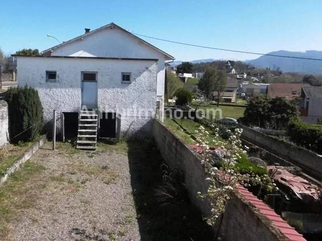 A MOINS DE 20 MN DE PAU ET DE LOURDES ET 30 MN DE TARBES — photo du bien