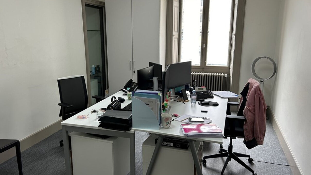 bureau  pièces 212 m2 à louer à Rennes (35000)