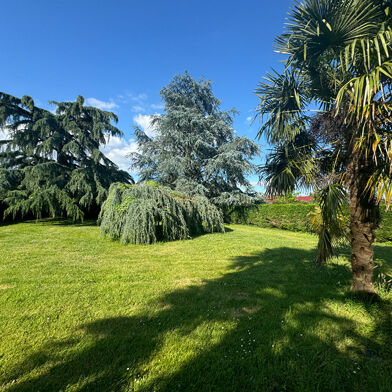 Terrain 700 m²