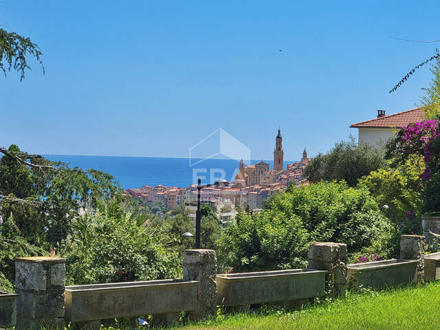 Menton 4 pièces 105 m2 + Studio 33 m2, Parking, Vue Mer, Jardin — photo du bien